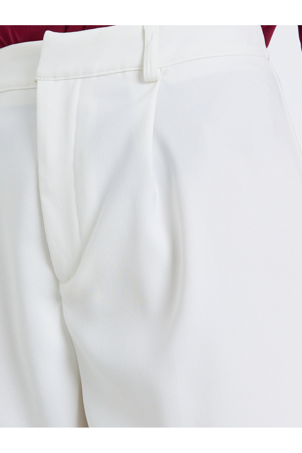 بنطلون نسائي أبيض أرجل واسعة