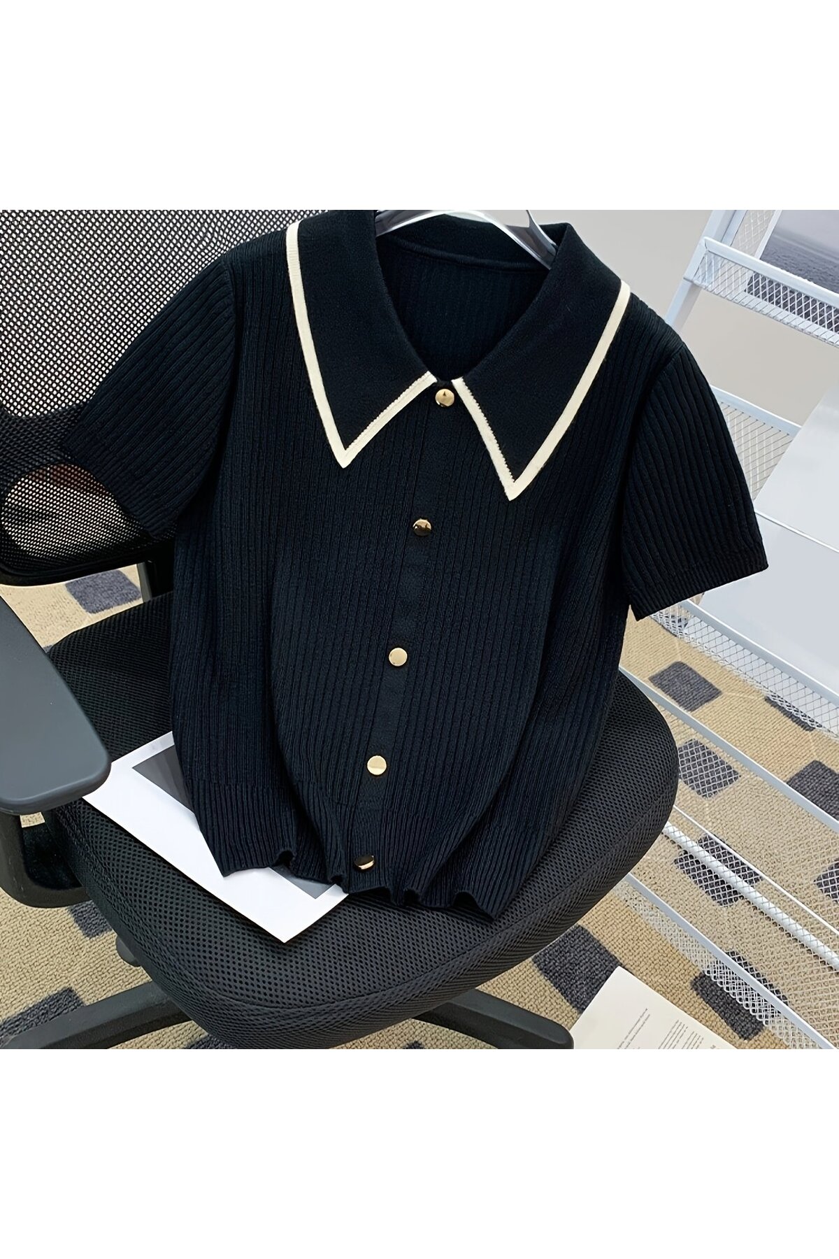 Women's Polo Neck Contrast Buttoned Knitwear Women's T-shirt