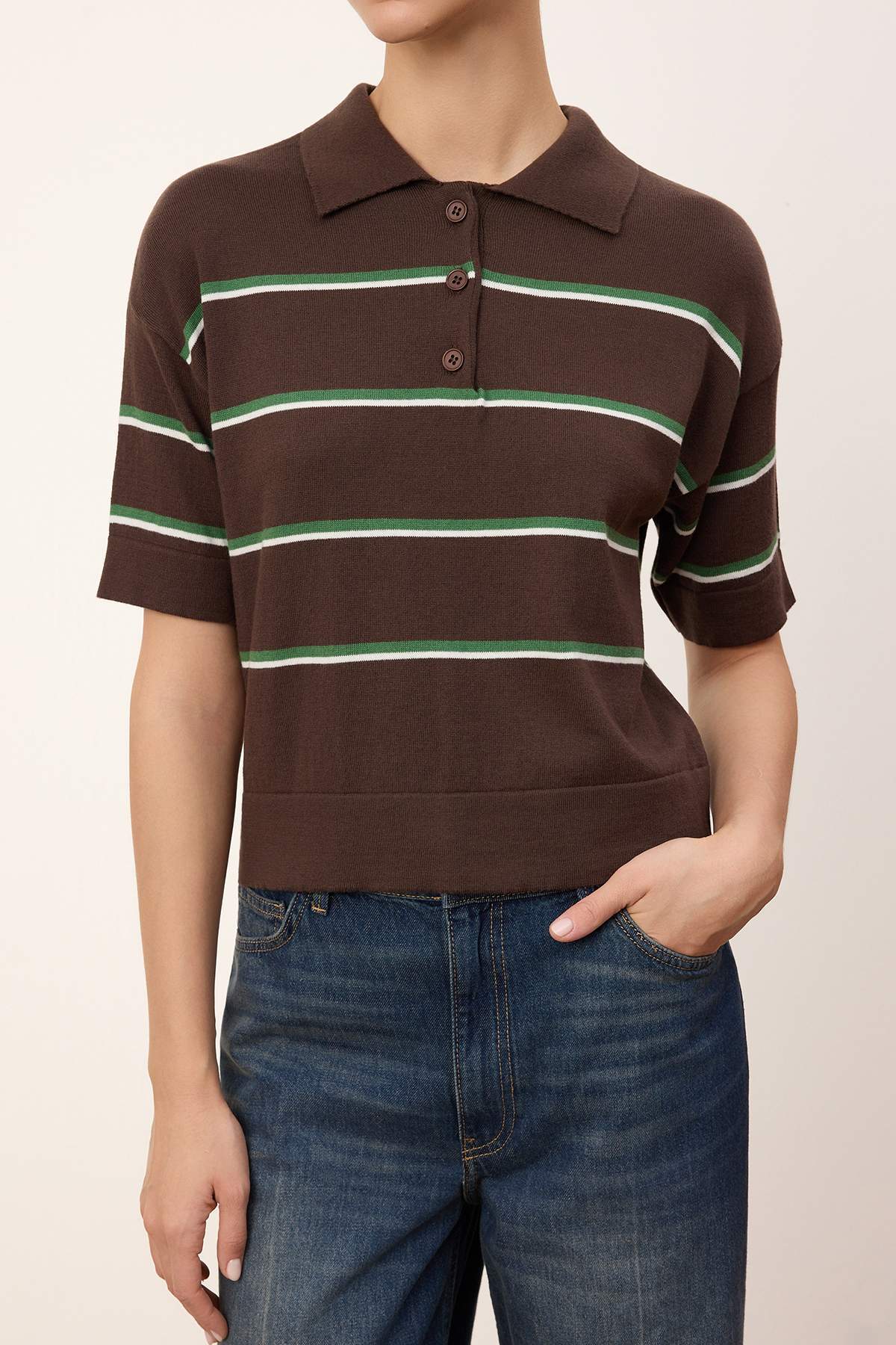 Trendyolmilla  Kahverengi Wardrobe Essentials Yazlık İplik Çizgili Polo Yaka Triko Bluz TWOSS26BZ00127 - Görsel 3