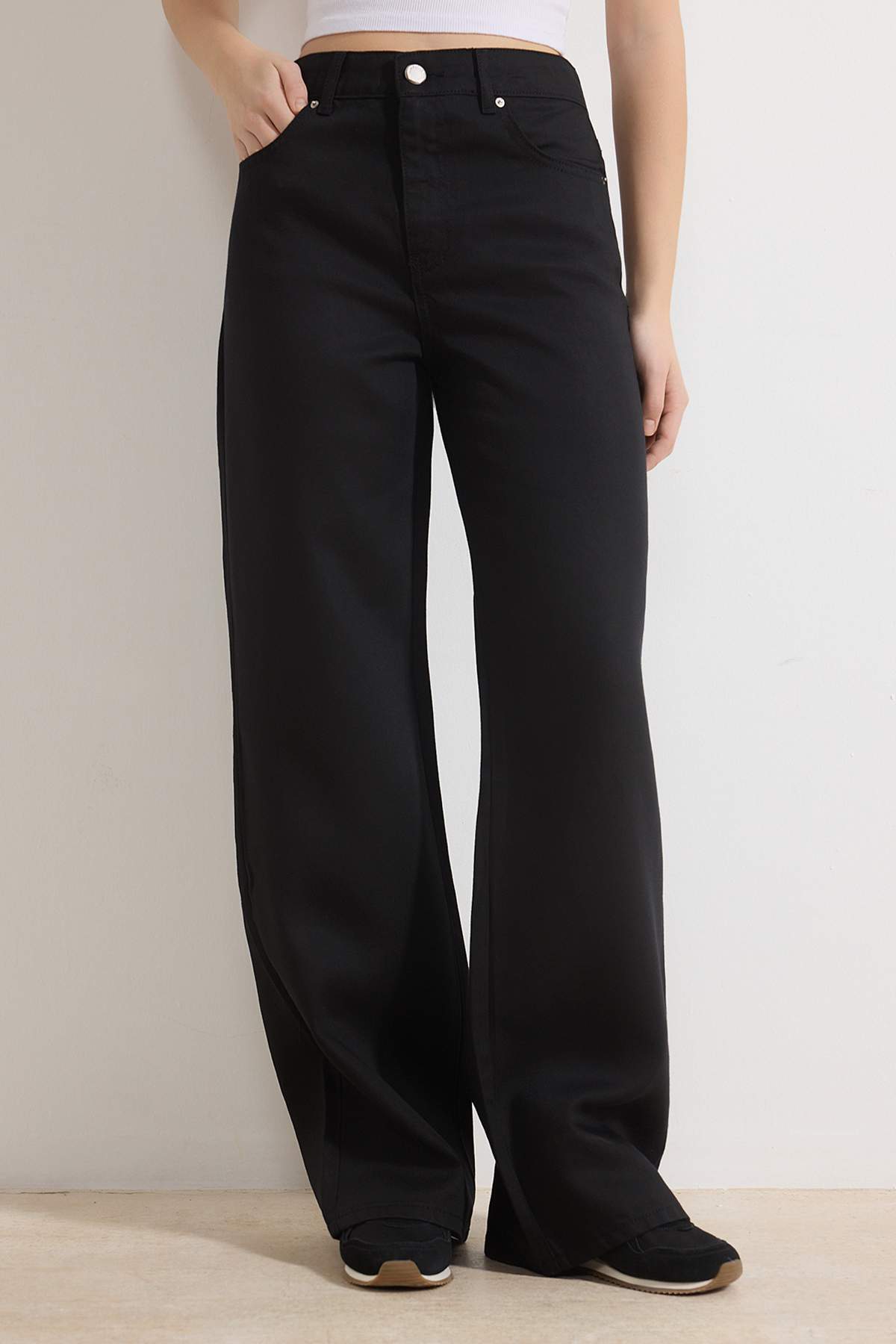 Trendyolmilla  Siyah SOLMAYAN SİYAH Tencel™ Yüksek Bel Uzun Boy Wide Leg Jeans TWOSS26JE00082 - Görsel 3