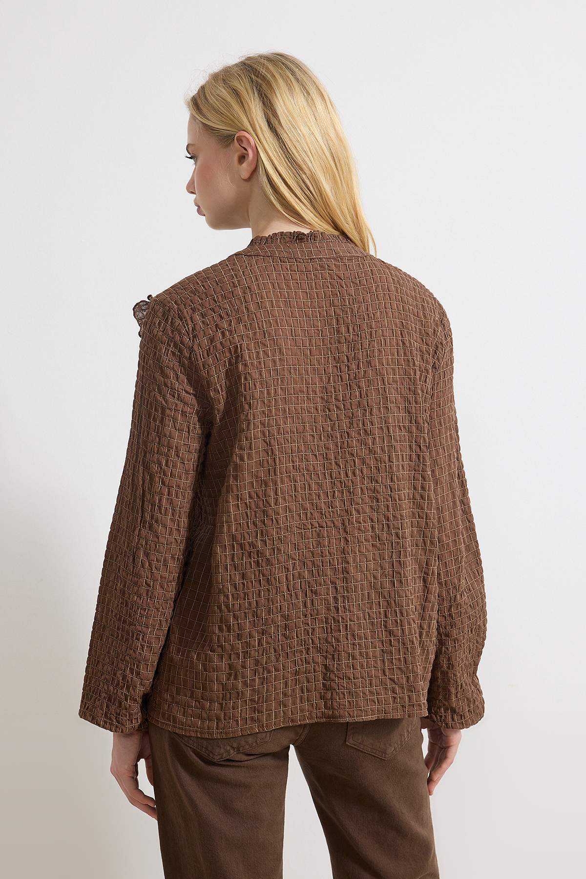 Trendyolmilla  Kahverengi Dokulu Fırfırlı Bohem Gömlek TWOSS26GO00037 - Görsel 4