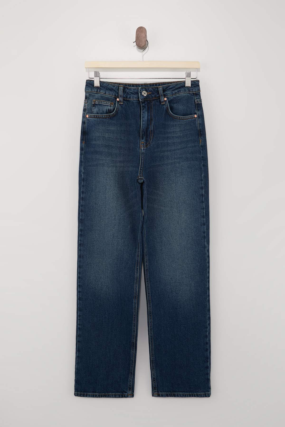 Trendyolmilla  Mavi More Sustainable Yüksek Bel Az Esnek Straight Düz Kesim Jeans TWOSS26JE00159 - Görsel 5