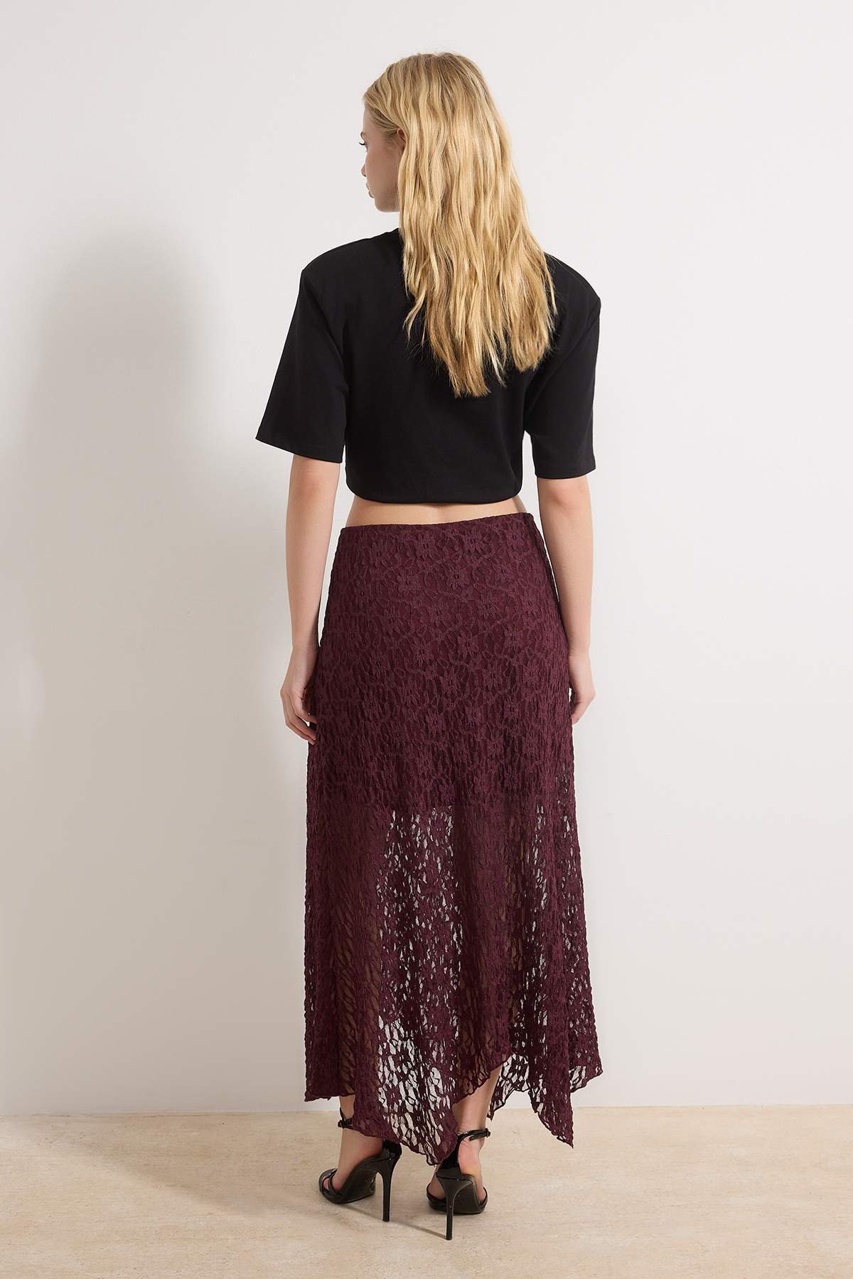 Trendyolmilla  Mürdüm Çiçekli A-Kesim/Çan Form Beli Lastikli Normal Bel Maxi Dantel Örme Etek TWOSS26ET00048 - Görsel 4