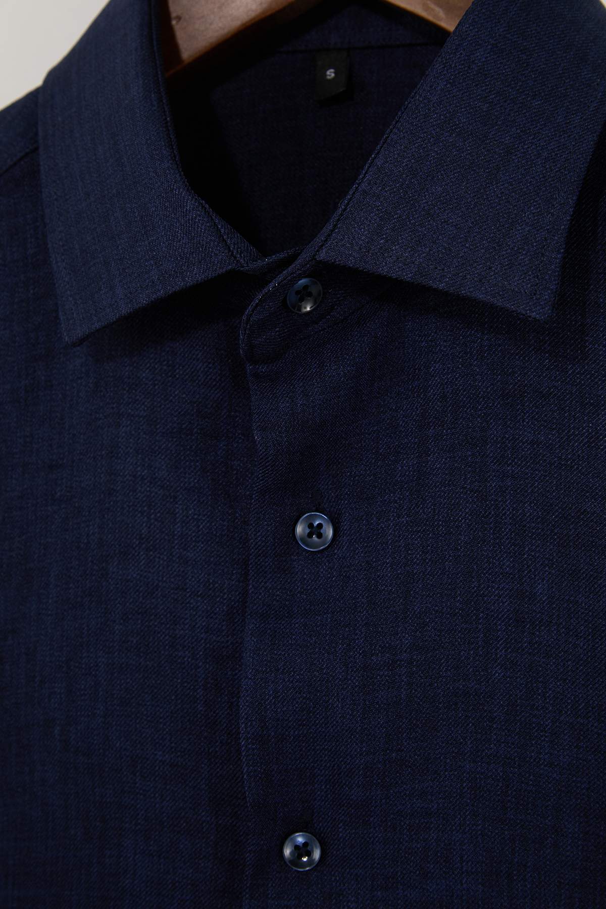 Trendyolmilla  Lacivert Normal Kalıp/Regular Fit Keten Görünümlü Mevsimlik Erkek Dokuma Gömlek TMNSS26GO00007 - Görsel 5