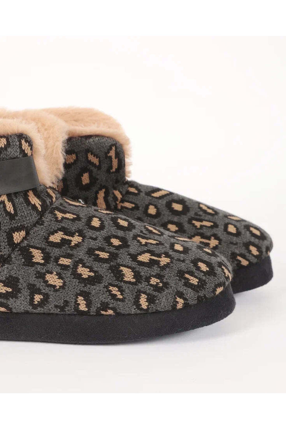 Chirpy Kadın Leopar Desenli Kürklü Panduf, Sophia görsel 2