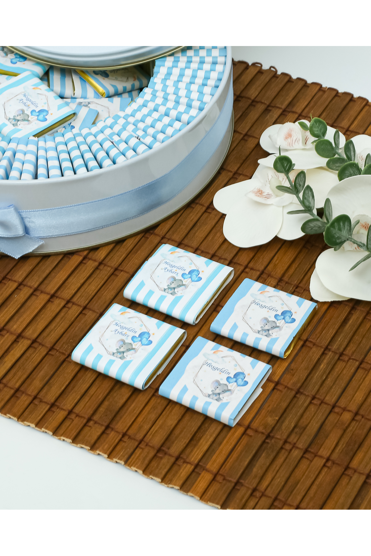 BUGİTO 50 Adet Mavi Balon Tutan Fil Temalı İsme Özel Hoşgeldin Erkek Bebek Doğum Günü Hediyelik Çikolata fotoğrafı 2 (önizleme)