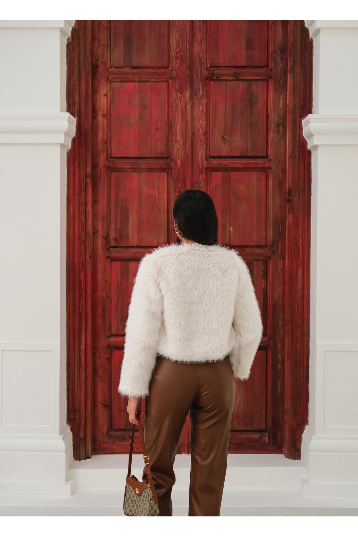 MODA DURAĞI  YAKASIZ İTHAL KALİTELİ KÜRK - Görsel 5