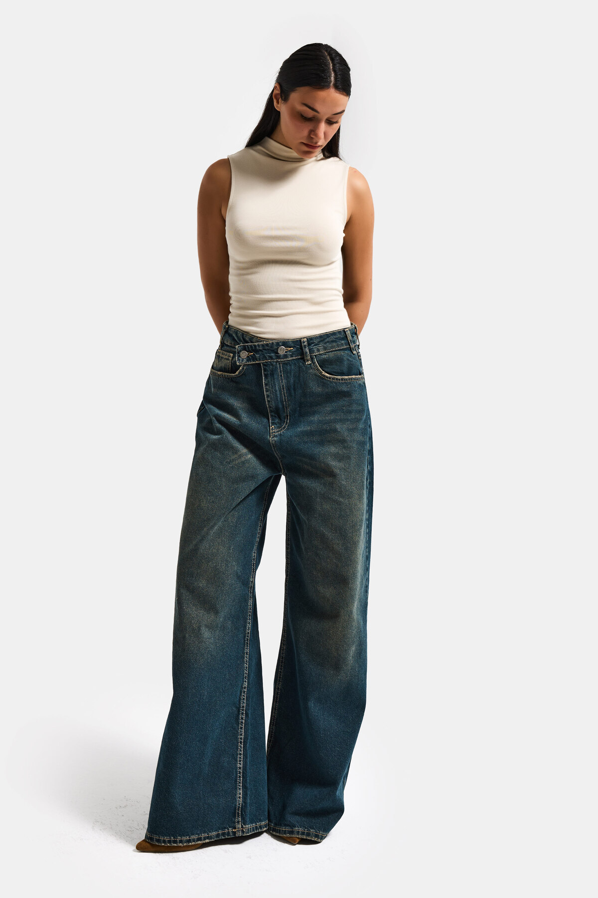 it's basic  Kadın Koyu Tint Renk Mega Baggy Fit Bol Kesim Denim Jean - Görsel 6