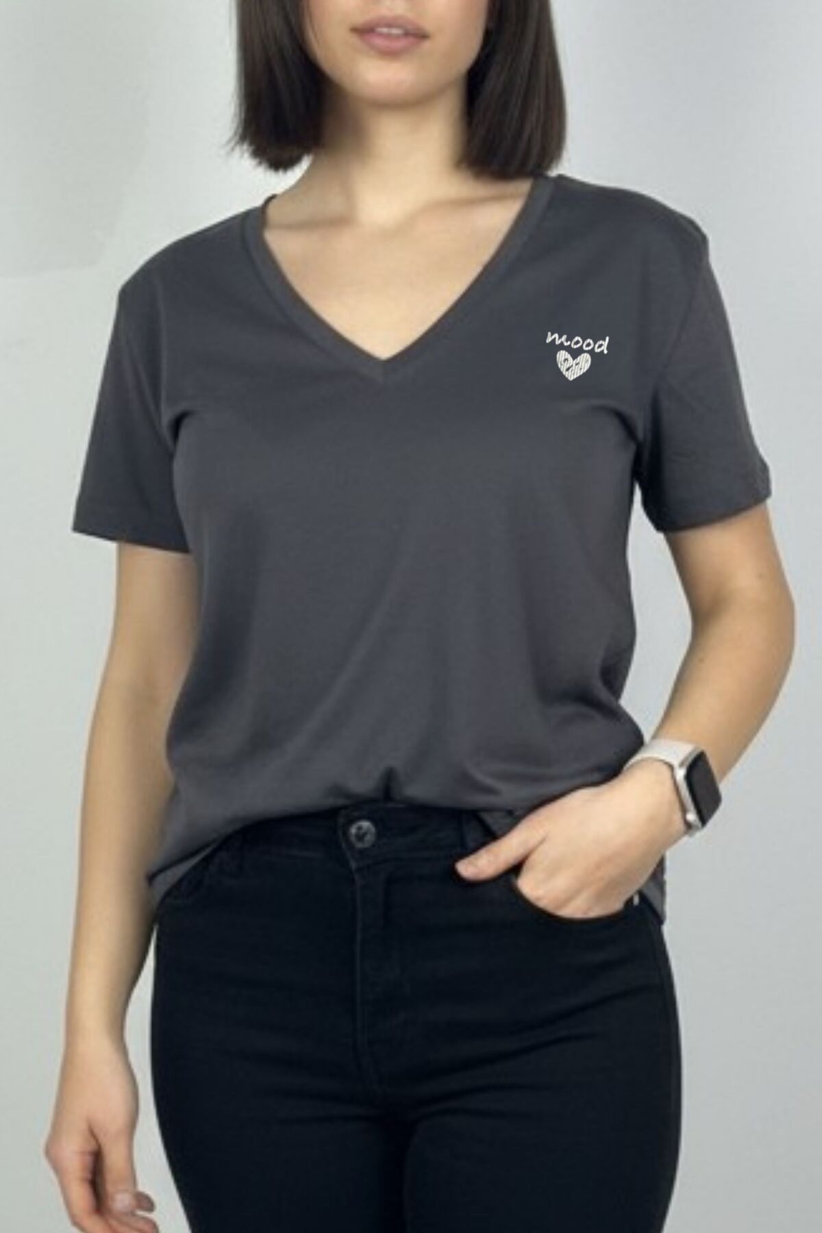 Mood Lab  Kadın %100 Pamuk V Yaka Antrasit Kısa Kollu Tişört - Kalp Baskılı - Görsel 2