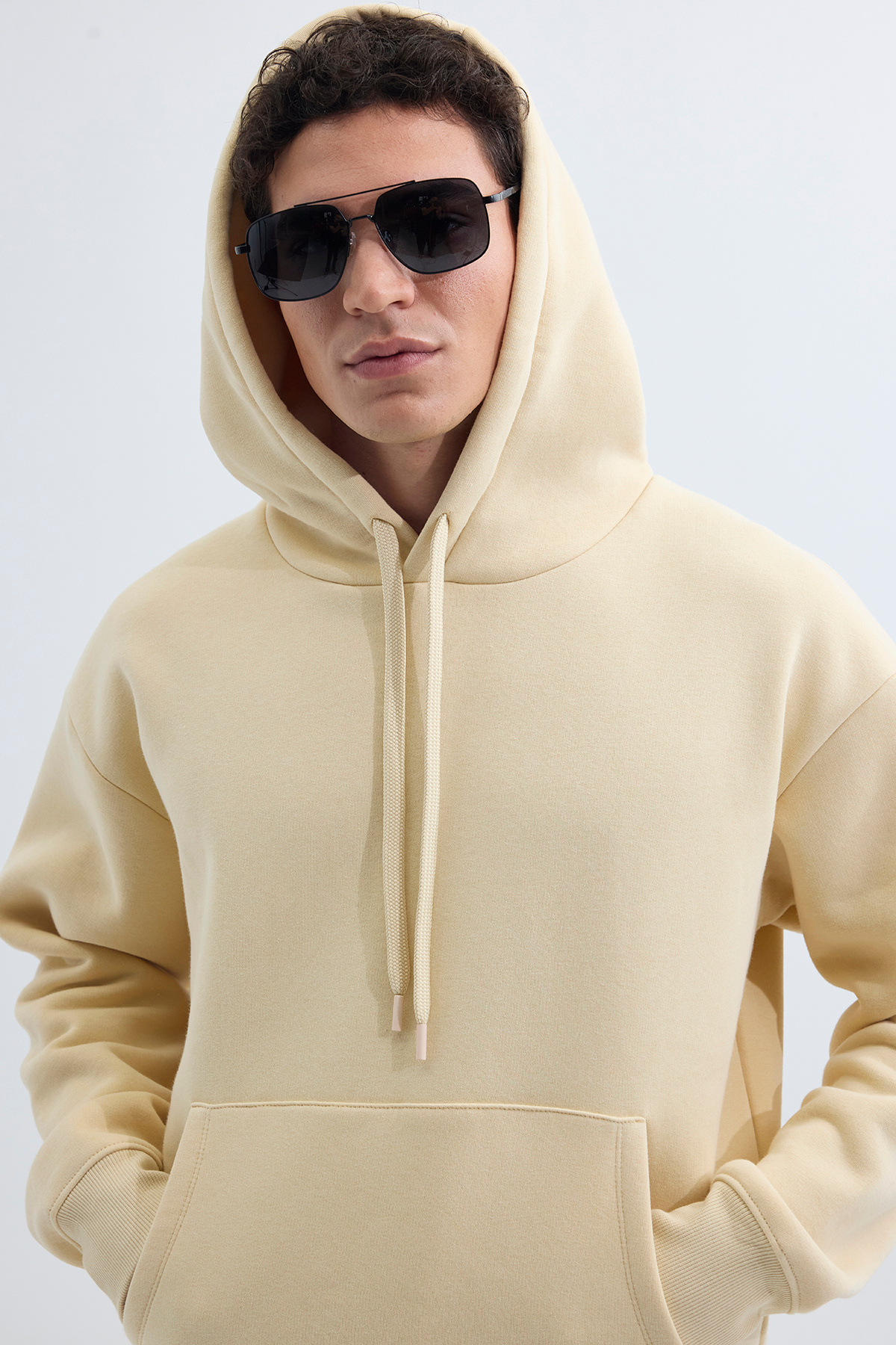 Tudors  Unisex Oversize Geniş Kesim Pamuklu Yumuşak Dokulu İçi Polarlı Basic Bej Kapüşonlu Sweatshirt - Görsel 6