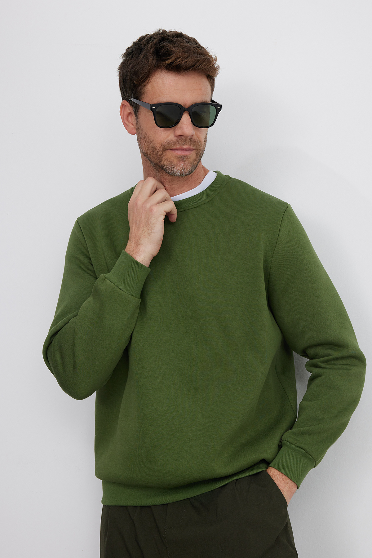 Tudors  Unisex Relax Fit Rahat Kesim Pamuklu Yumuşak Dokulu İçi Polarlı Basic Yeşil Bisiklet Yaka Sweatshirt