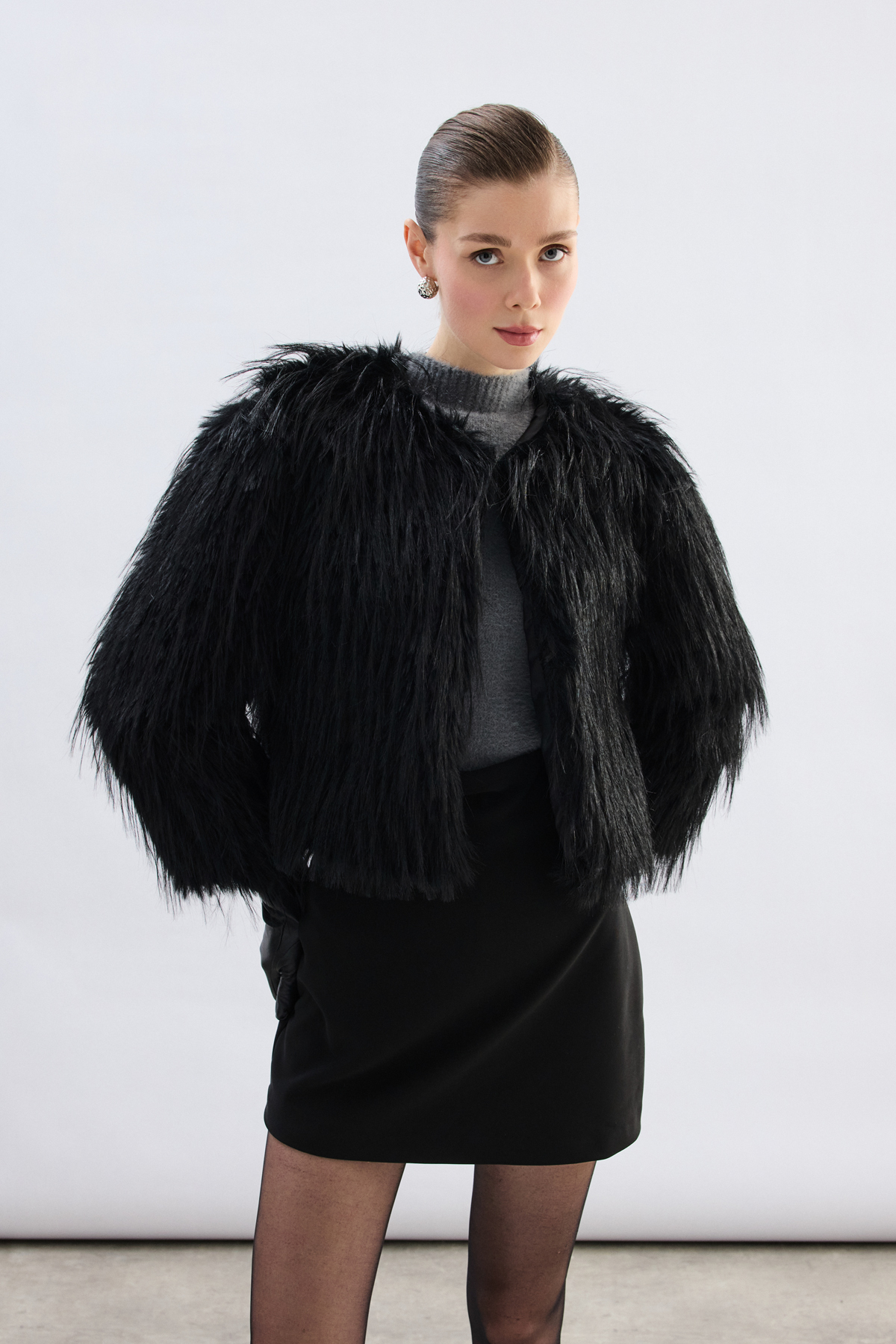 Sateen  Bisiklet Yaka Suni Kürk - Siyah - Görsel 5