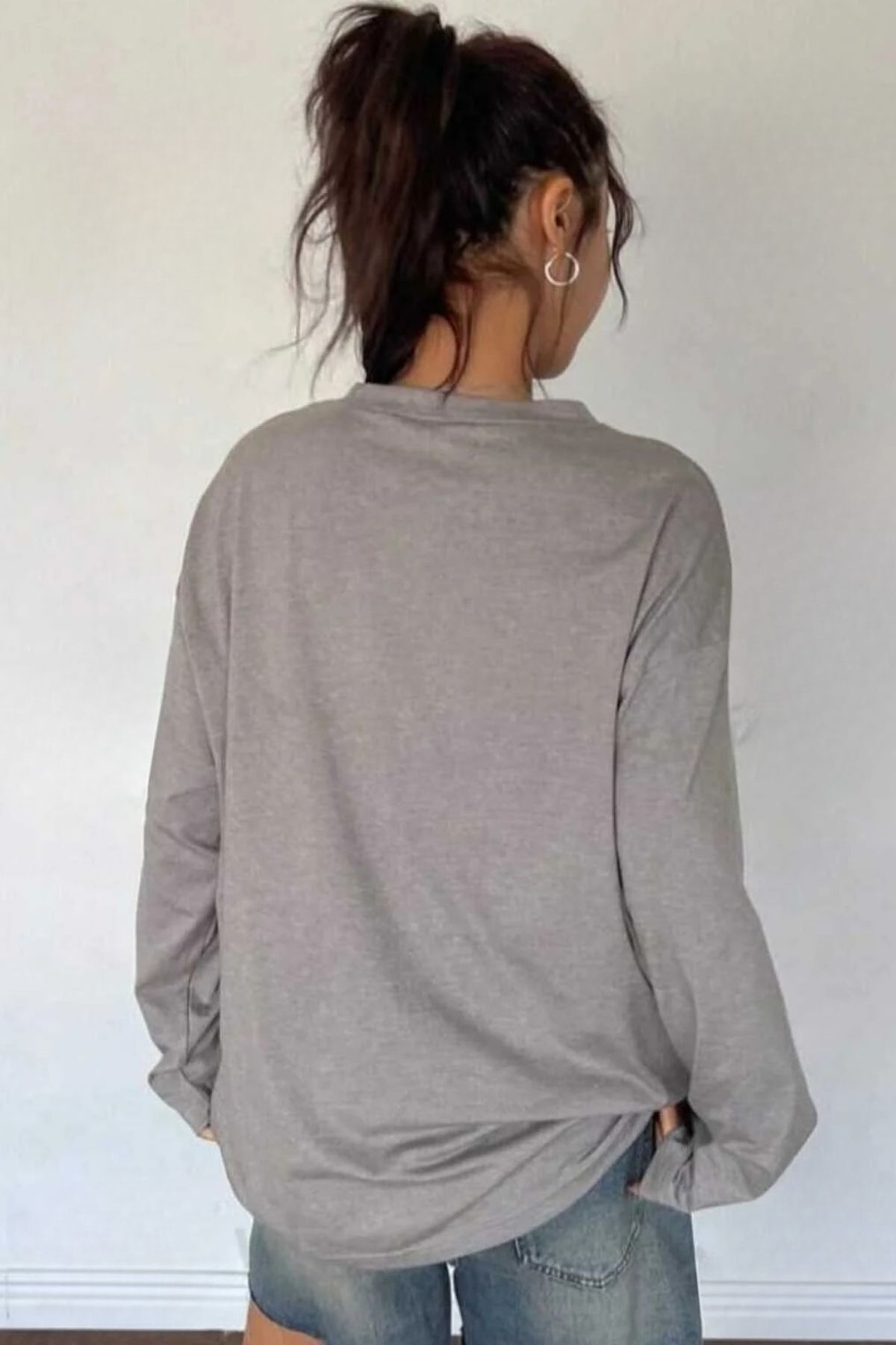 İlayda Toprak  Uzun Kol Basic Kadın Uzun Kollu Salaş Gri Bol Kalıp Bluz - Görsel 4