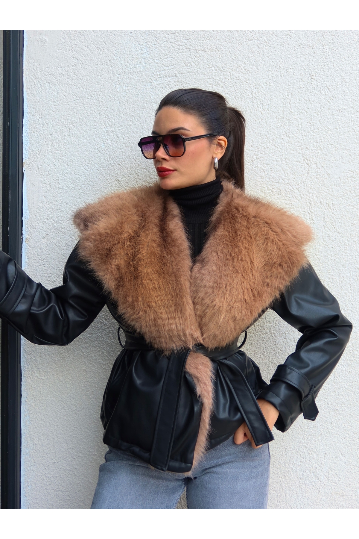 ESRAHELVACI Fur Collar Belted Leather Jacket- Trendyol
