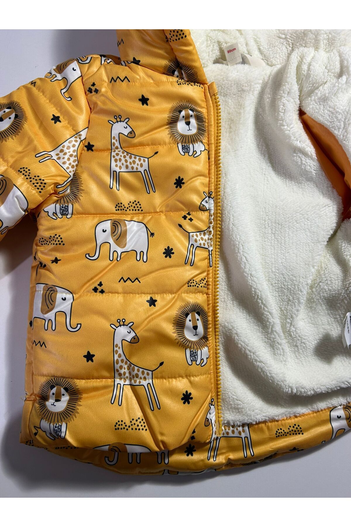 Midimod Gold Desenli İçi Peluş Kapüşonlu Şişme Erkek Çocuk Mont fotoğrafı 6 (önizleme)