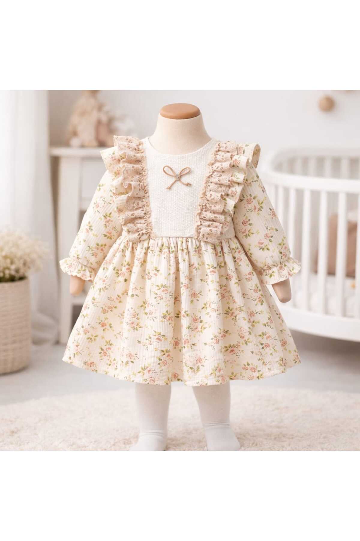 BY TUNA DESİGN Bayramlık Dantelli Çiçekli Kız Bebek Elbisesi – Vintage Tasarım, Bayramlık Bebek Kıyafeti fotoğrafı 2 (önizleme)