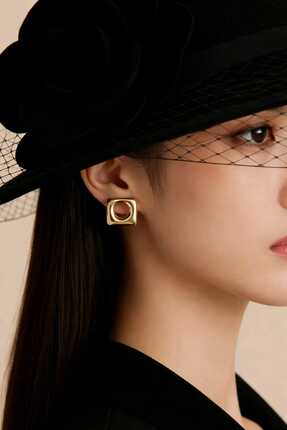 Aware Time Gold Kararma Yapmaz Çelik Kare Küpe