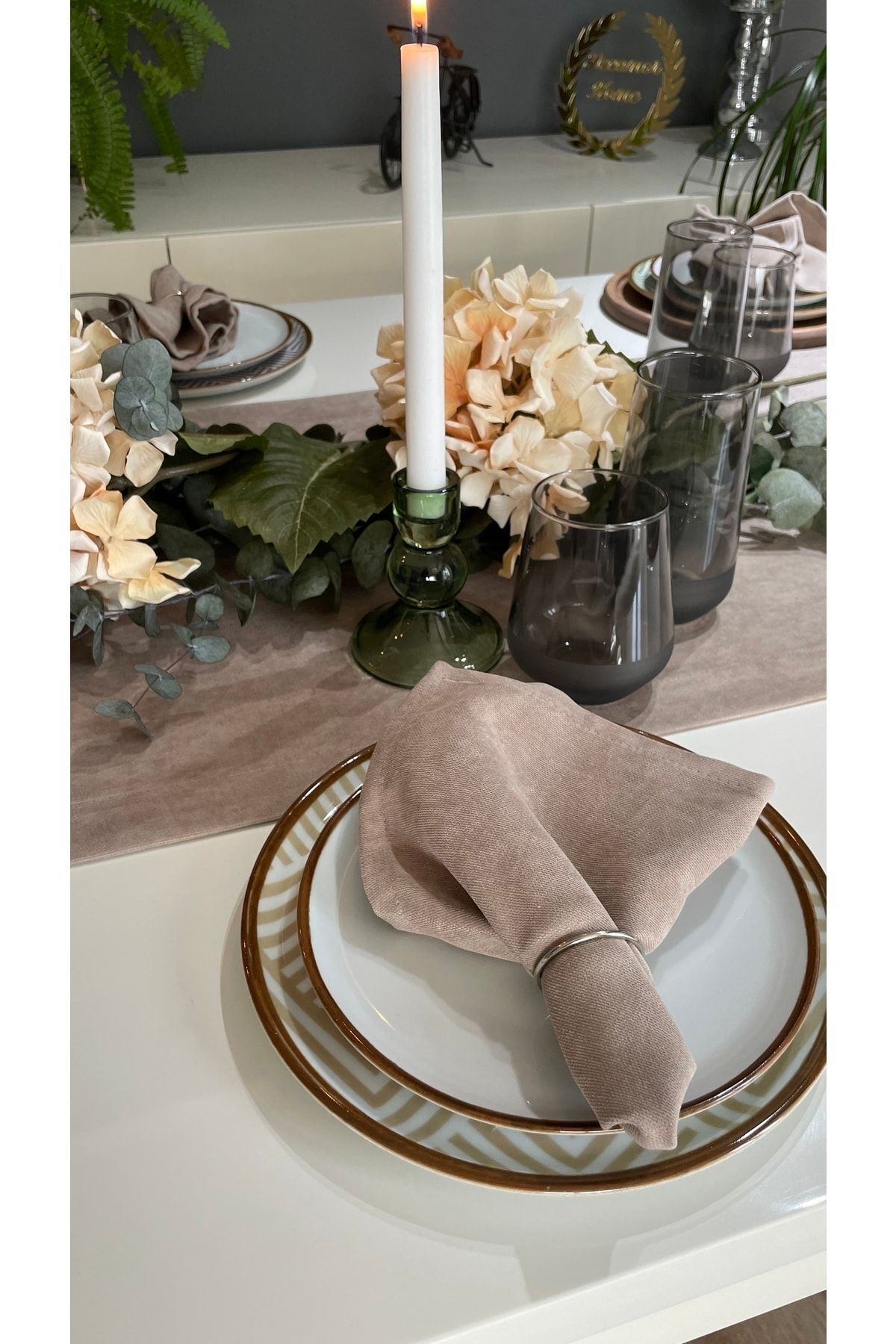 Velvet Textured Carefree Coffee Napkin with Milk 6 Pieces
