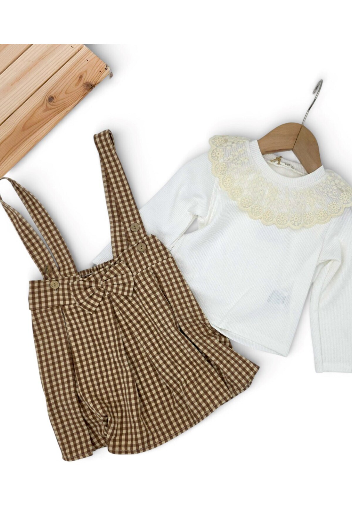 Ege Bebek Kız Çocuk Ekose Salopet Elbise Takımı – Dantelli Uzun Kollu Bluzlu, Askılı Etek Kombin (2-9 Yaş) fotoğrafı 7 (önizleme)
