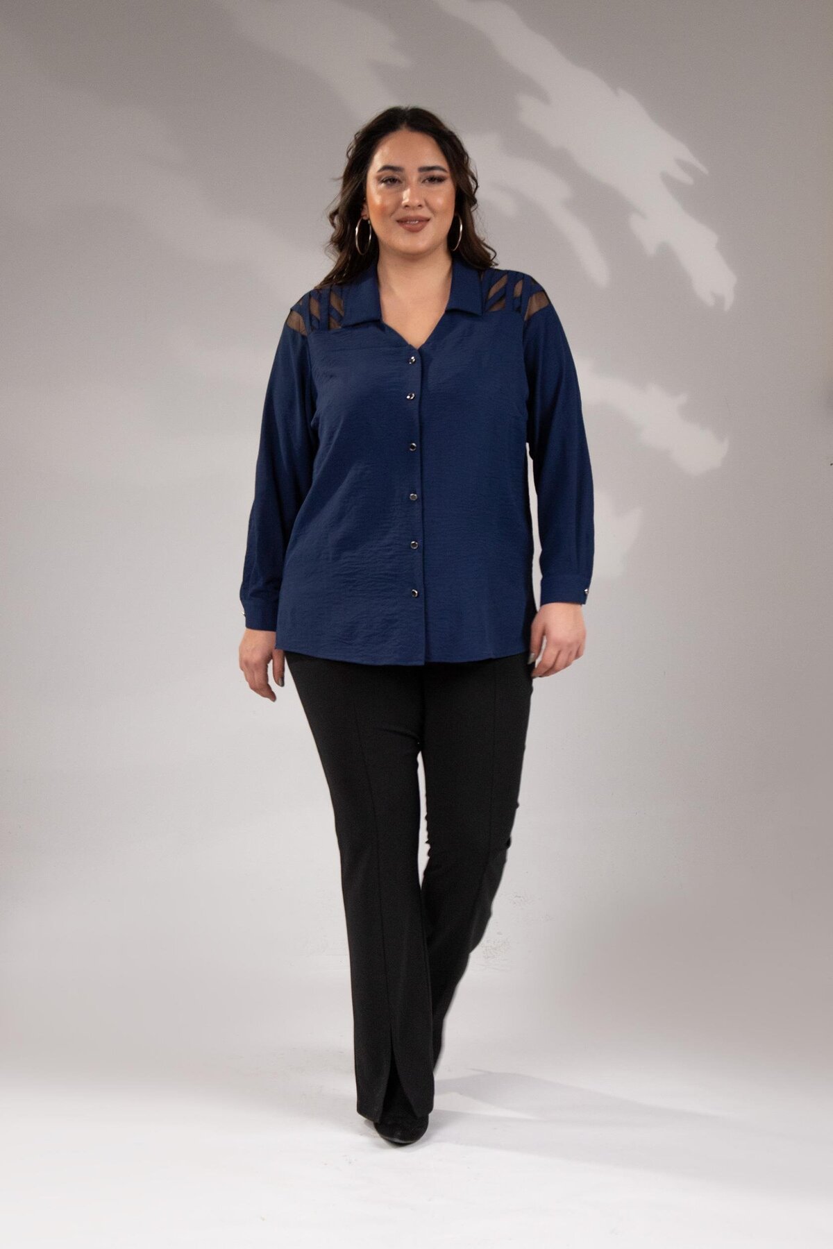 Roxxlen  Büyük Beden Kadın Omuz Detaylı Gömlek Siyah - Görsel 2