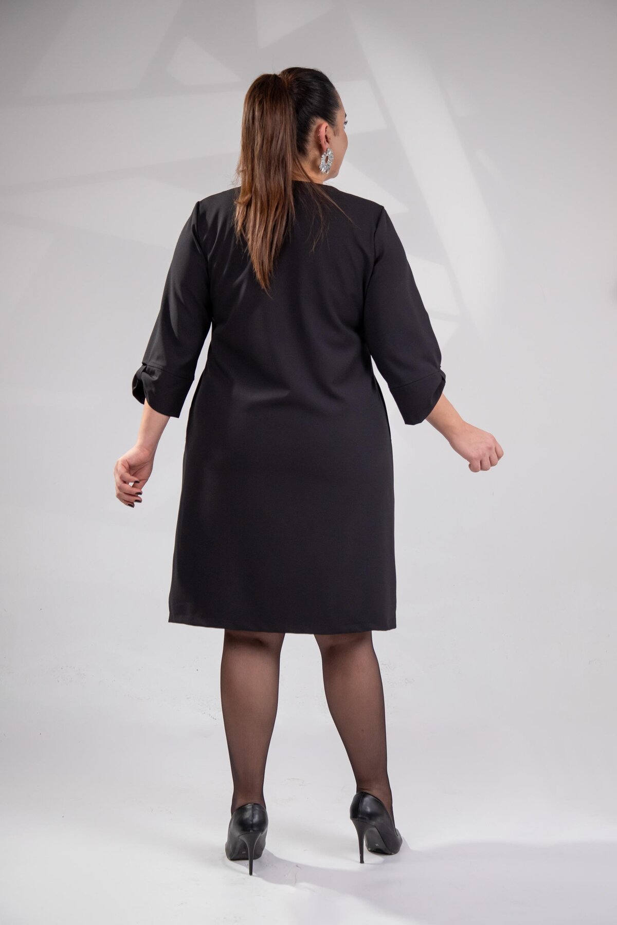 Roxxlen  Büyük Beden Kadın Kol Detaylı V Yaka Elbise Siyah - Görsel 4