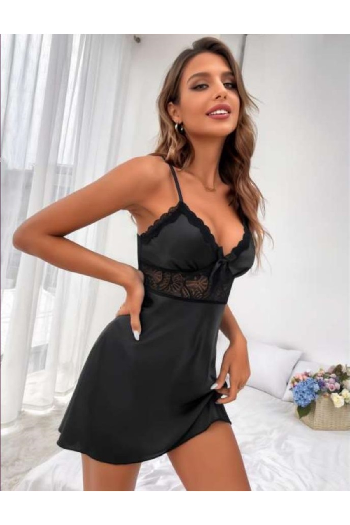 MYDORA LİNGERİE Dantel İşlemeli ve Transparan Detaylı Mini Saten Gecelik