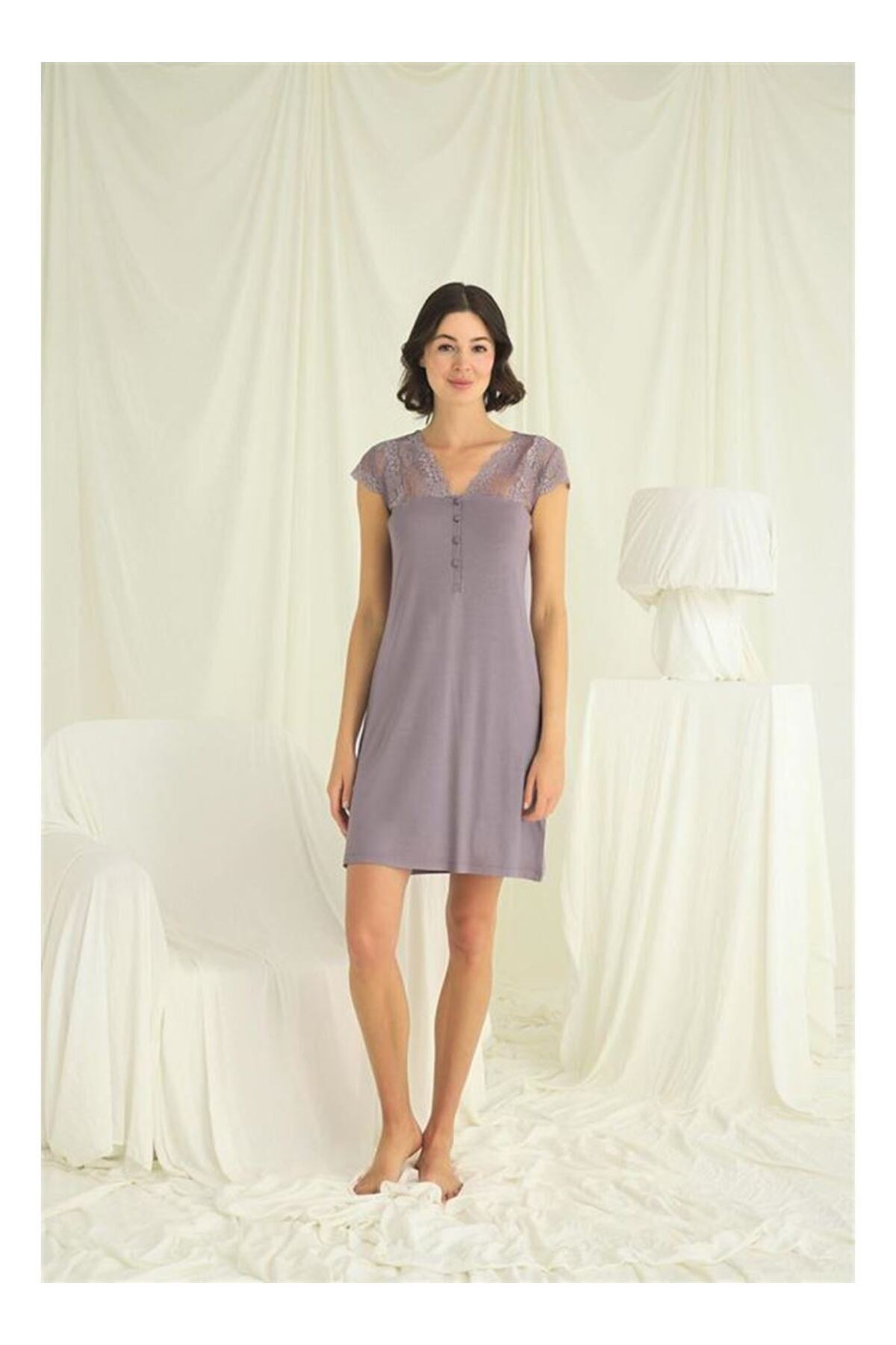 byasafkids Kolu Omzu ve Yakası Dantelli Önü Düğmeli Gecelik