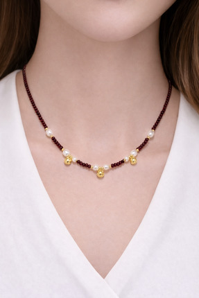 Giz Gümüş Altın Kaplama Kök Yakut ve İnci Dizilimli Şık Tasarım Kolye