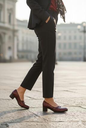 Biocomfort Kadın Bordo Timsah Desenli Hakiki Deri Konfor Topuklu Ayakkabı - G...