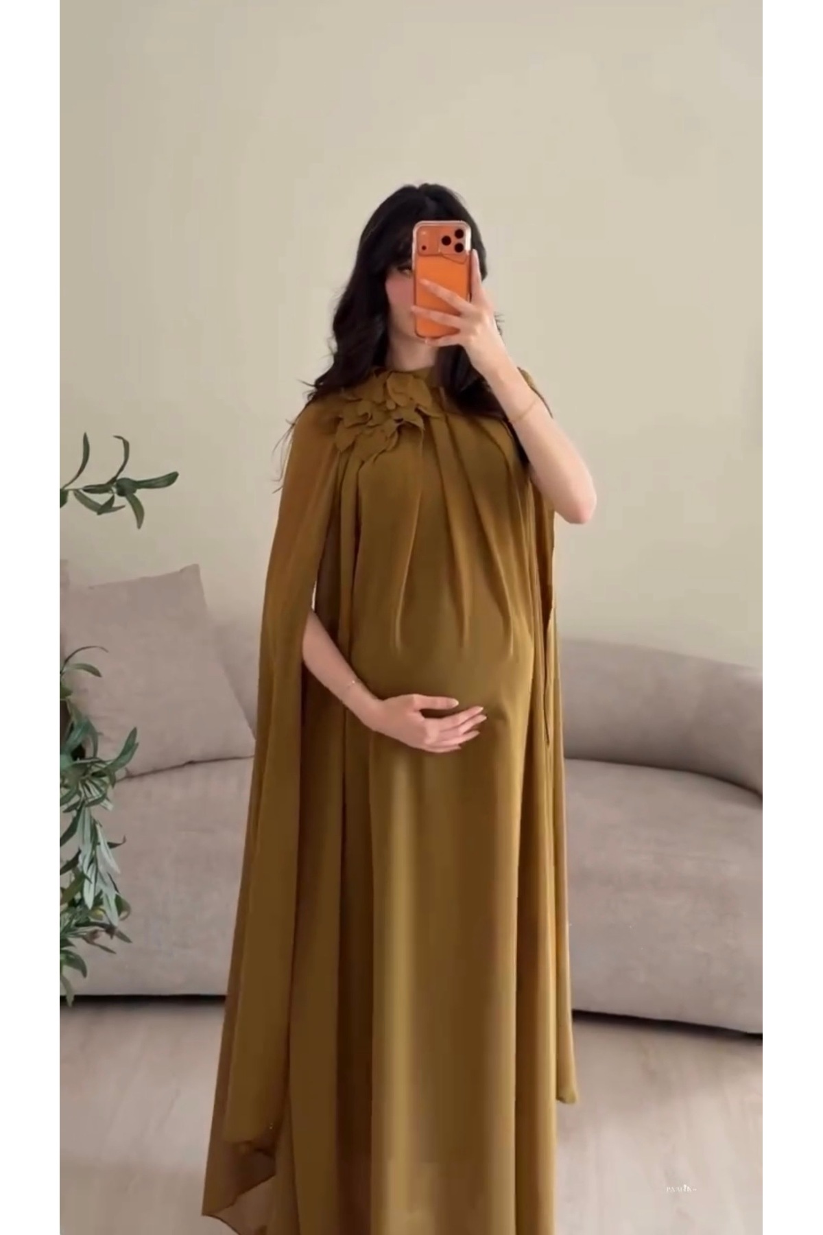 فستان حوامل سهرة شيفون طويل بتصميم "كيب" وورود بار...