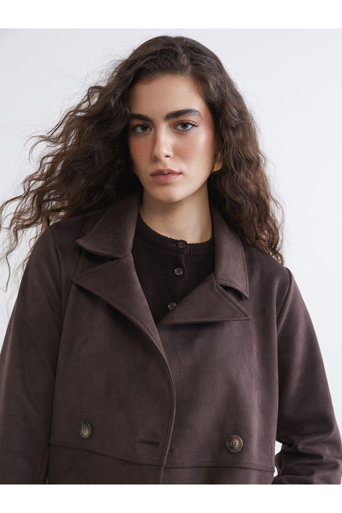 LC Waikiki  GiyÇık Store Kahverengi Kruvaze Yaka Süet Görünümlü Kadın Trençkot - Görsel 3