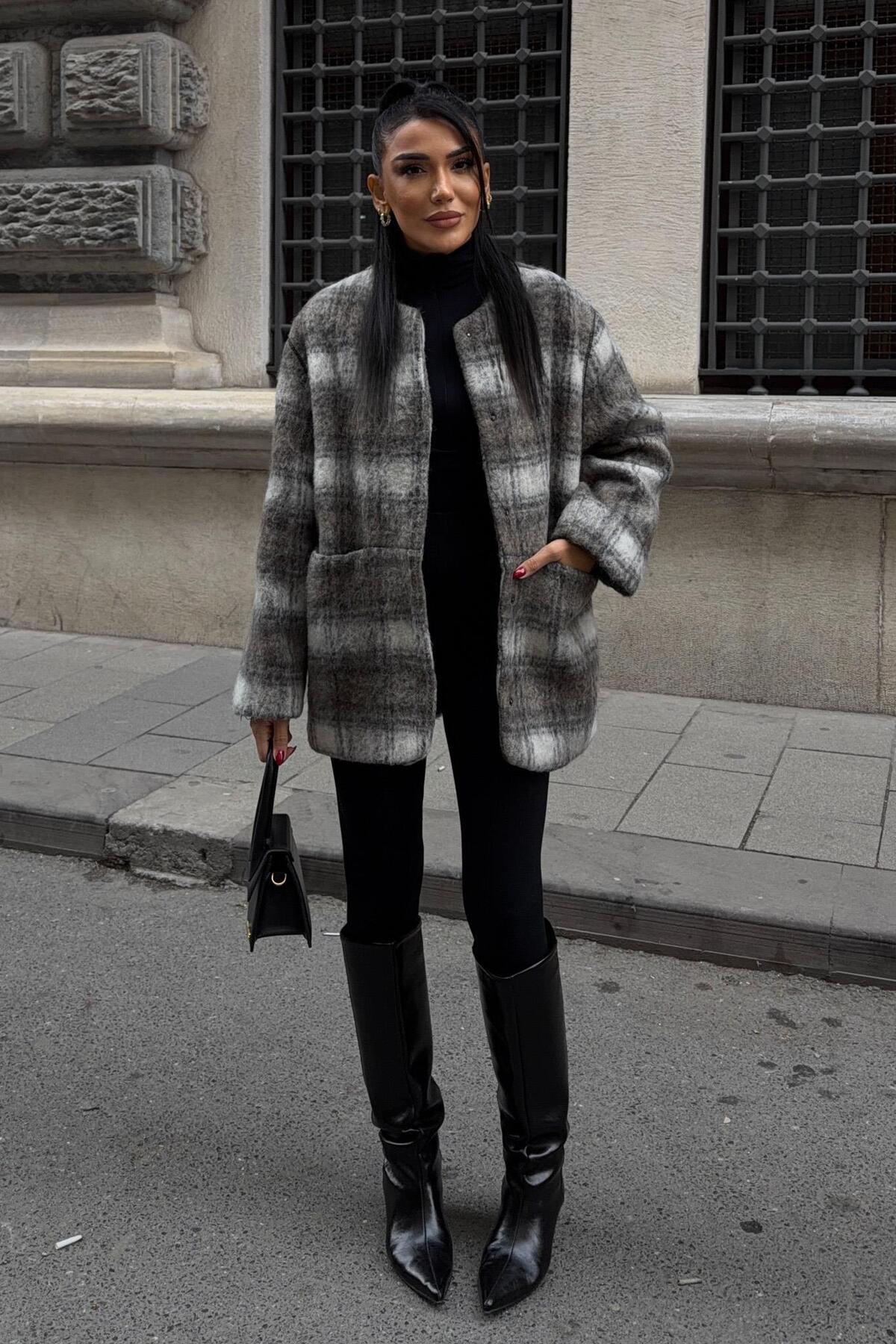 Lijuri  Yuvarlak Yaka Ekose Desenli Tüylü Mont 7140 - Görsel 3