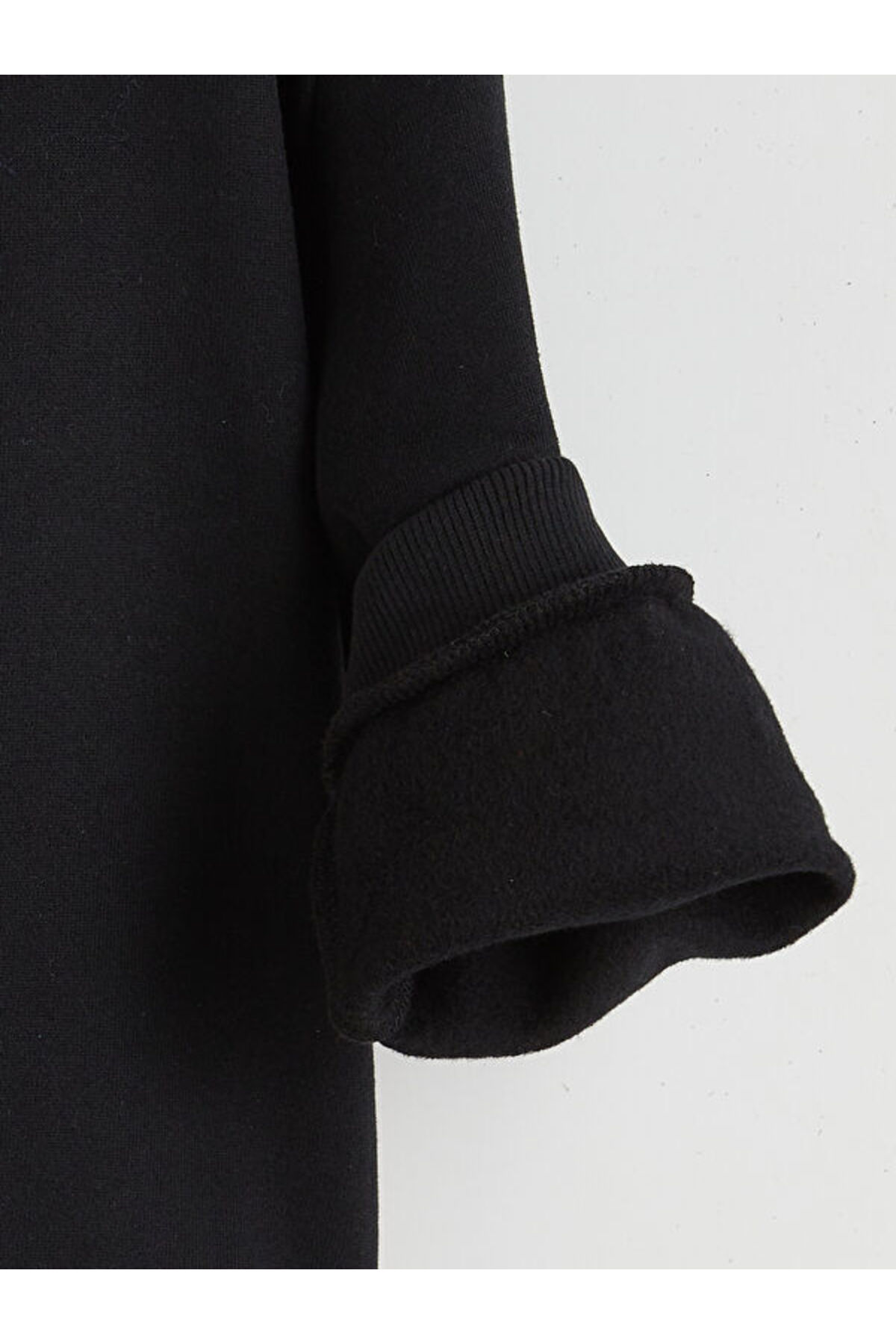 LC Waikiki Timeless Clothing & Zamansız Seçimler Lisanslı Baskılı Erkek Çocuk Kalın Sweatshirt fotoğrafı 3 (önizleme)