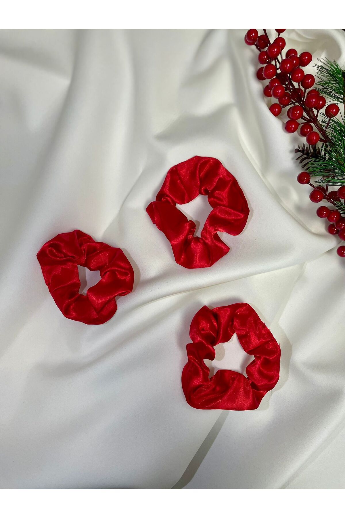 تولید عمده 20 عددی گیره ساتن قرمز