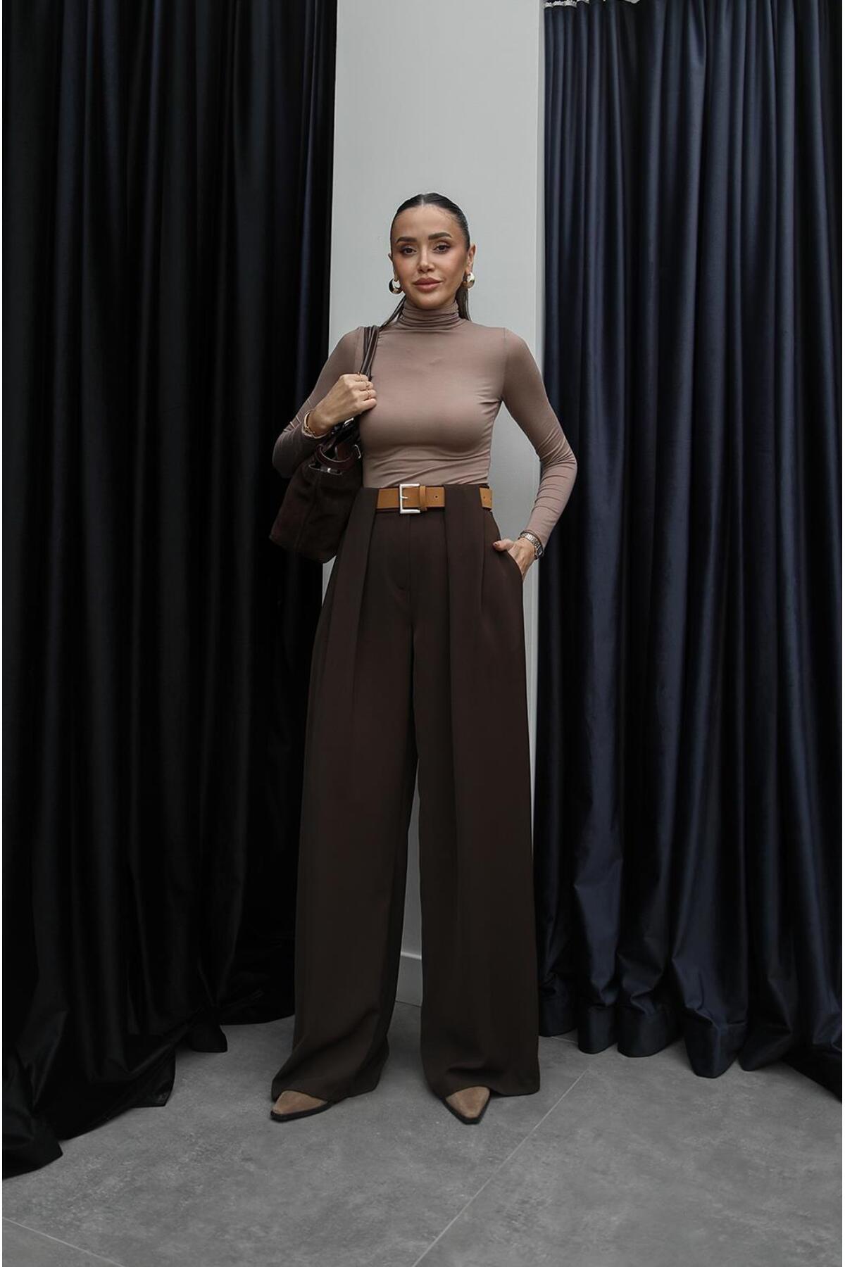 Brown Bridge Detailed Belted Trousers