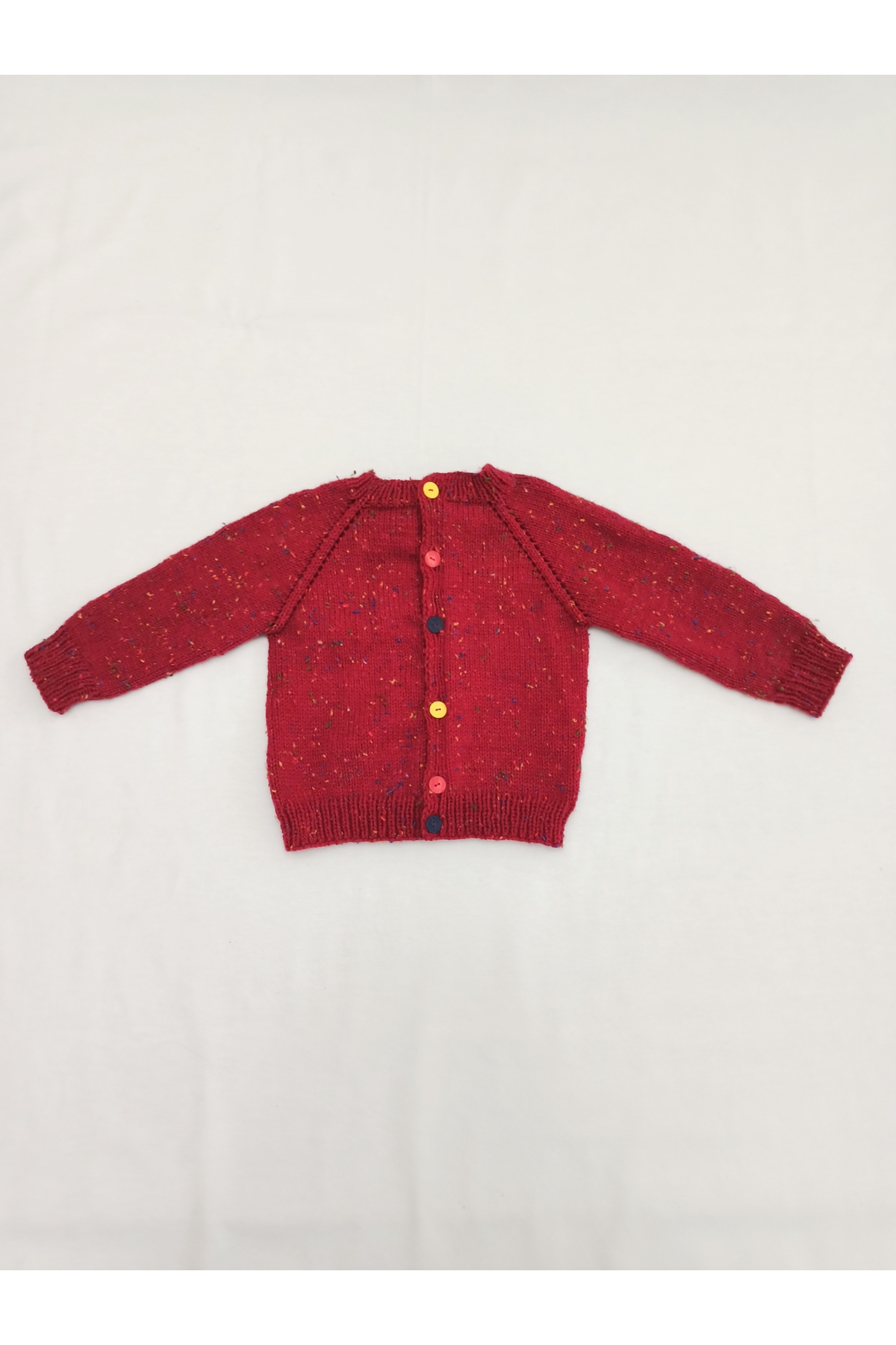 yaso shop El Örgüsü Düğmeli Bebek Hırkası 12–18 Ay Kırmızı ve Siyah fotoğrafı 2 (önizleme)