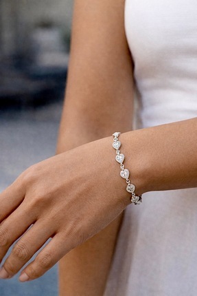 liore dünyası 925 Ayar Gümüş 9 Kalp Zirkon Taşlı Kadın Bileklik