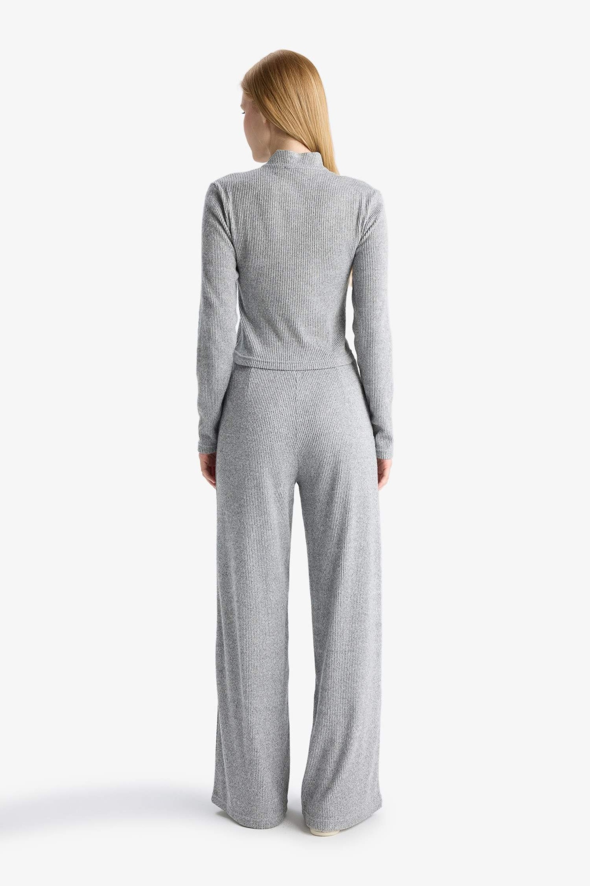 DeFacto Beli Lastikli Flare Fit Geniş Paça Eşofman Altı F0991AX25WN görsel 5