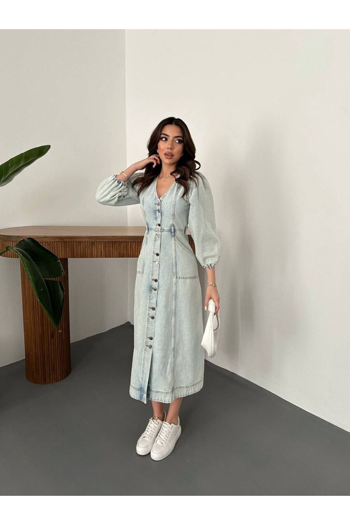 Ekim Store  V Yaka Yarım Kol Düğmeli Kot Elbise