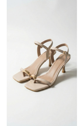 uqpe Mirala Gold Aksesuarlı Kadeh Topuklu Sandalet Serisi - EKRU