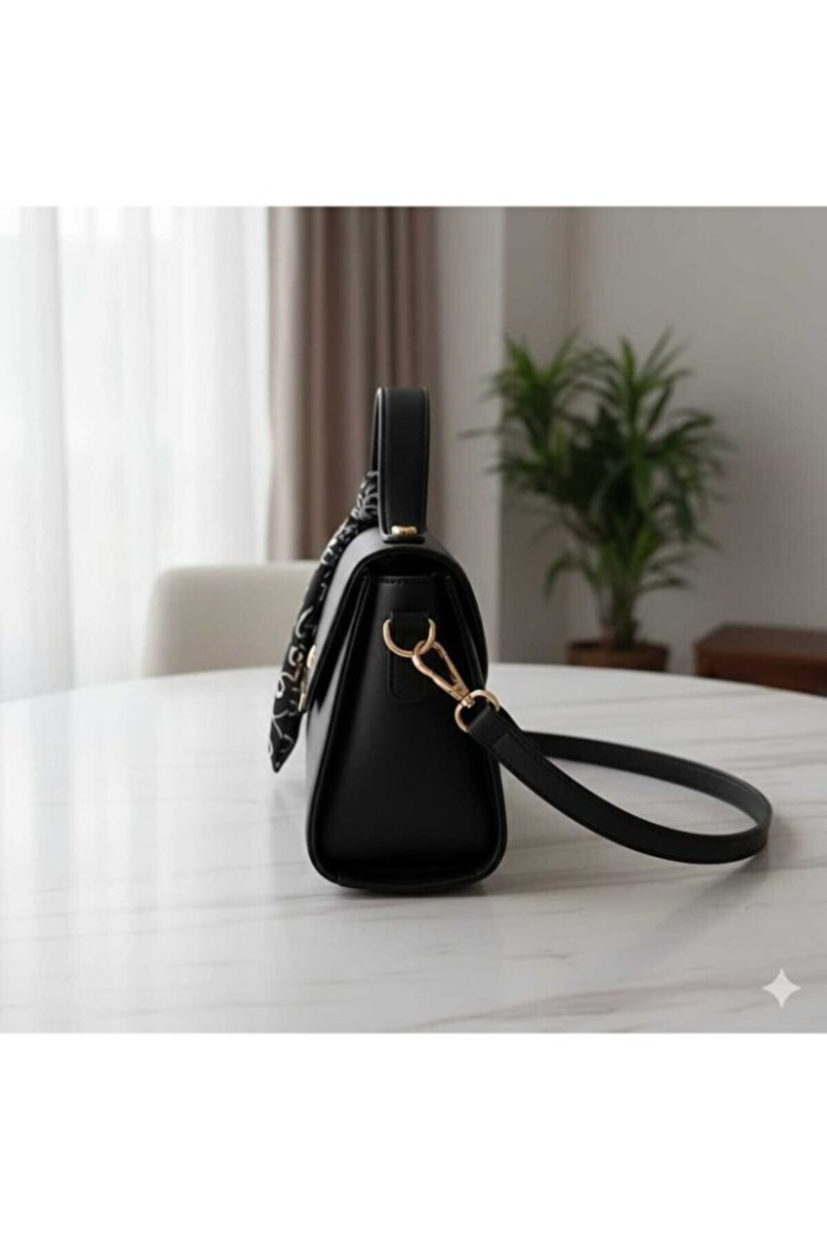 Mini Kapaklı Ayarlanabilir Askılı Fular Detaylı Omuz& El Çantası
