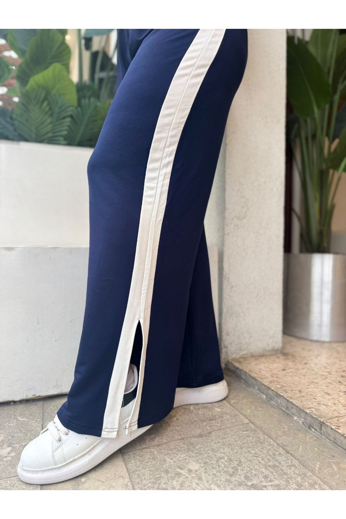 Butik Nilyam  Kadın Büyük Beden Şerit Yırtmaçlı İki İplik Eşofman Altı 24605 Lacivert - Görsel 6