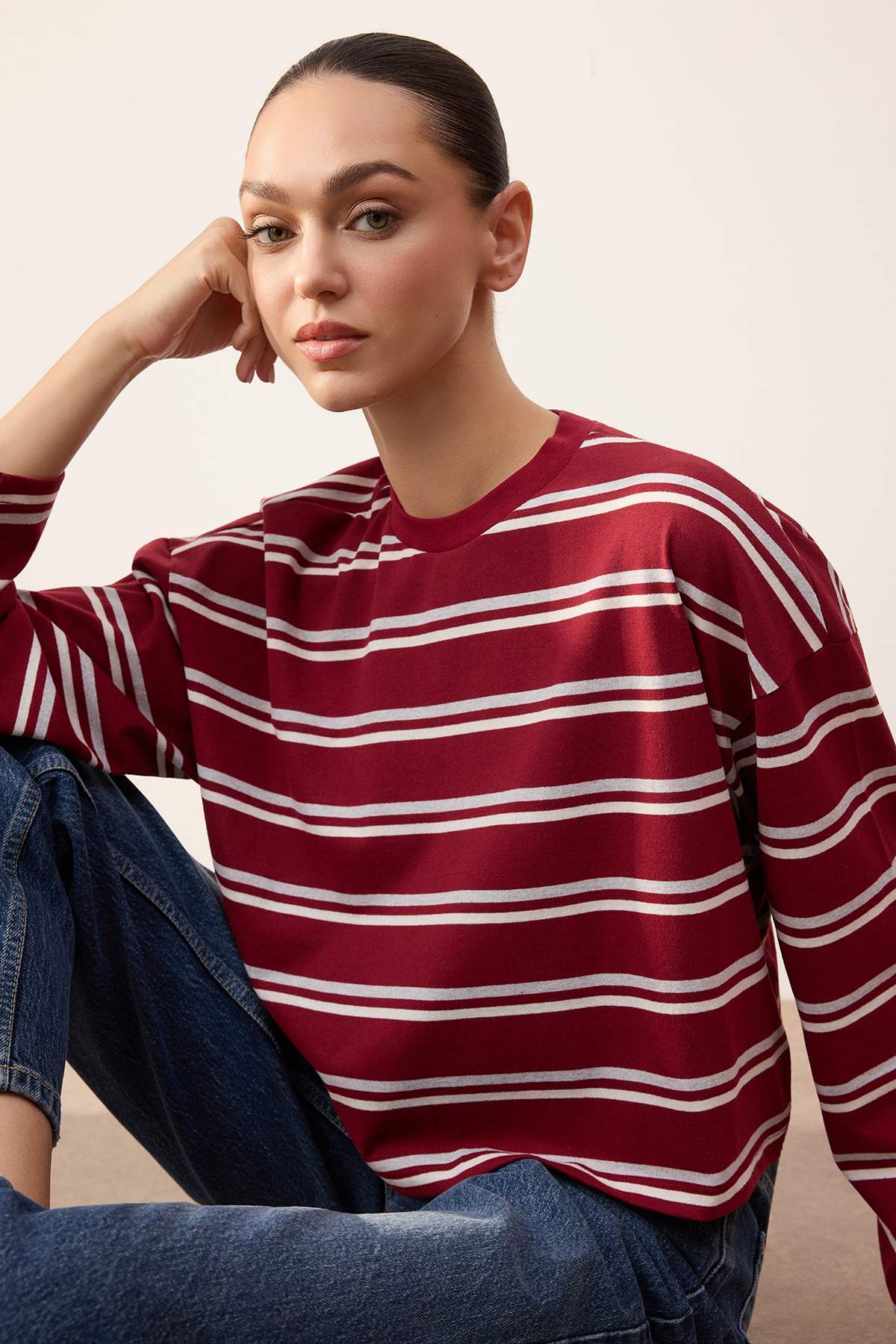 Trendyolmilla  Wardrobe Essentials-Bordo Çizgili Relaxed/Rahat Kalıp Örme T-Shirt TWOSS26TS00019