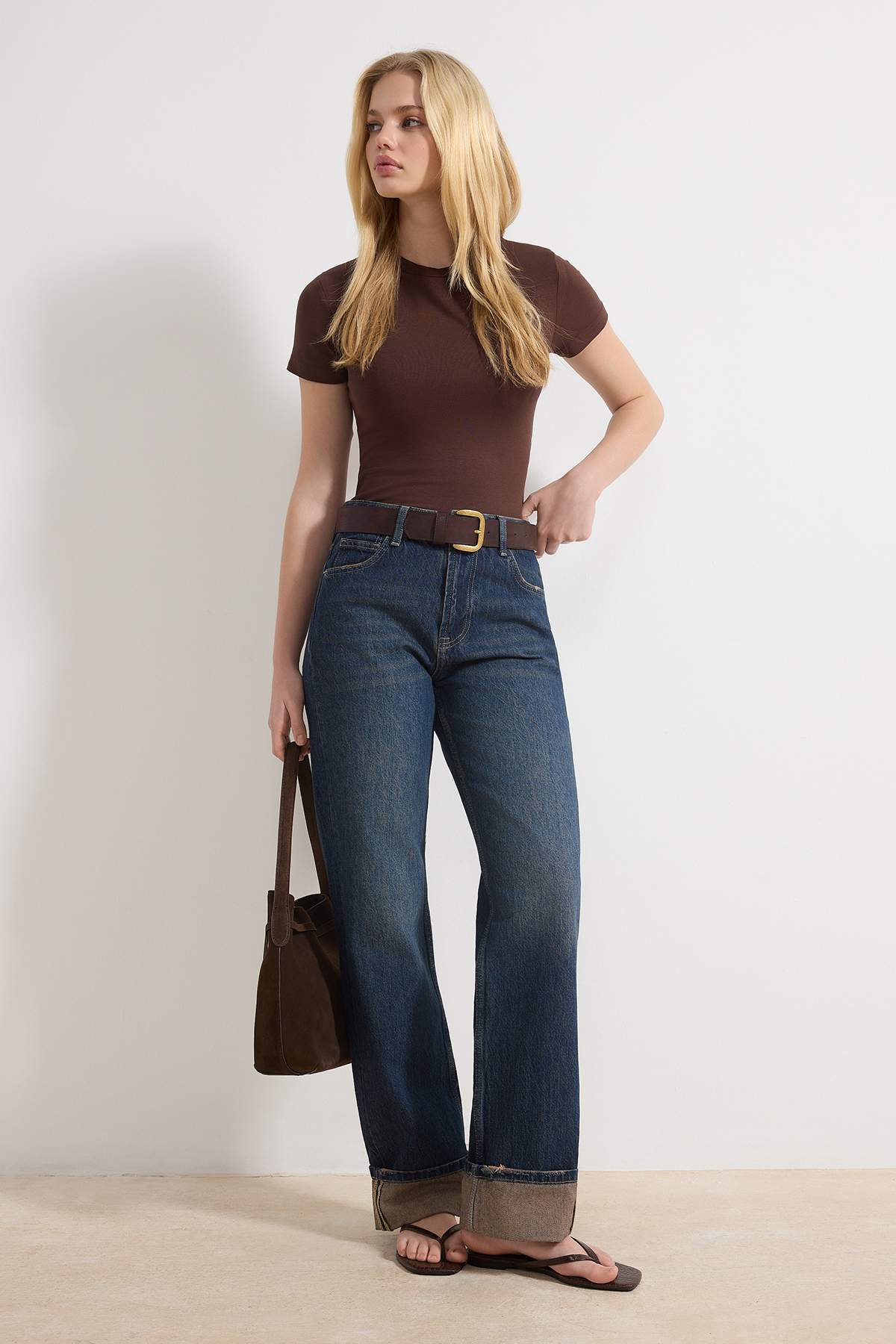 Trendyolmilla  Mavi Paça Katlamalı Yüksek Bel %100 Pamuk Straight Jeans TWOSS26JE00009