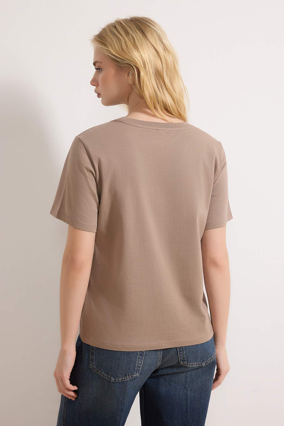 Trendyolmilla  Vizon %100 Pamuk Basic Bisiklet Yaka Örme T-Shirt TWOSS23TS00000 - Görsel 4