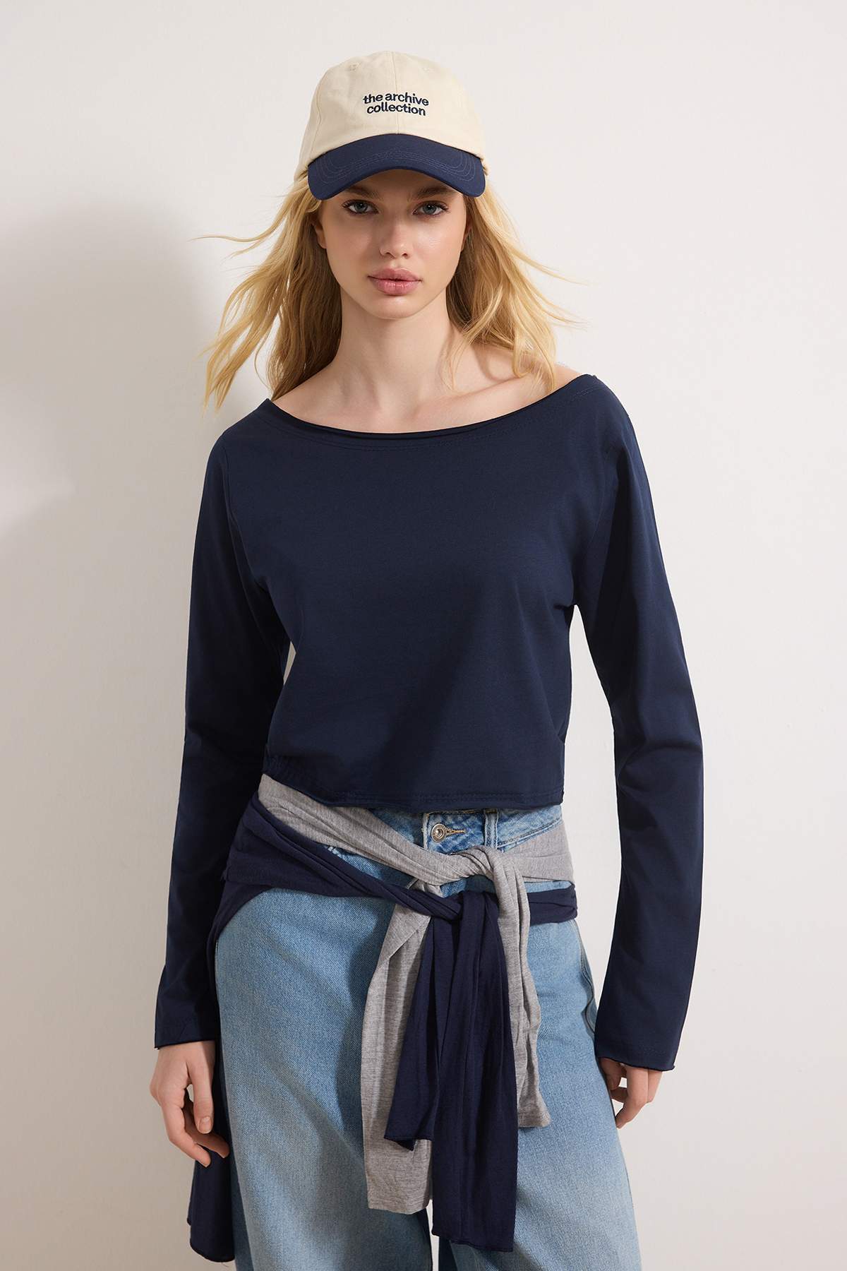 Trendyolmilla  Teen Lacivert-Gri Melanj %100 Pamuk Açık Omuzlu Yaka Rahat Kesim Örme T-Shirt TWOAW26TS00016 - Görsel 4