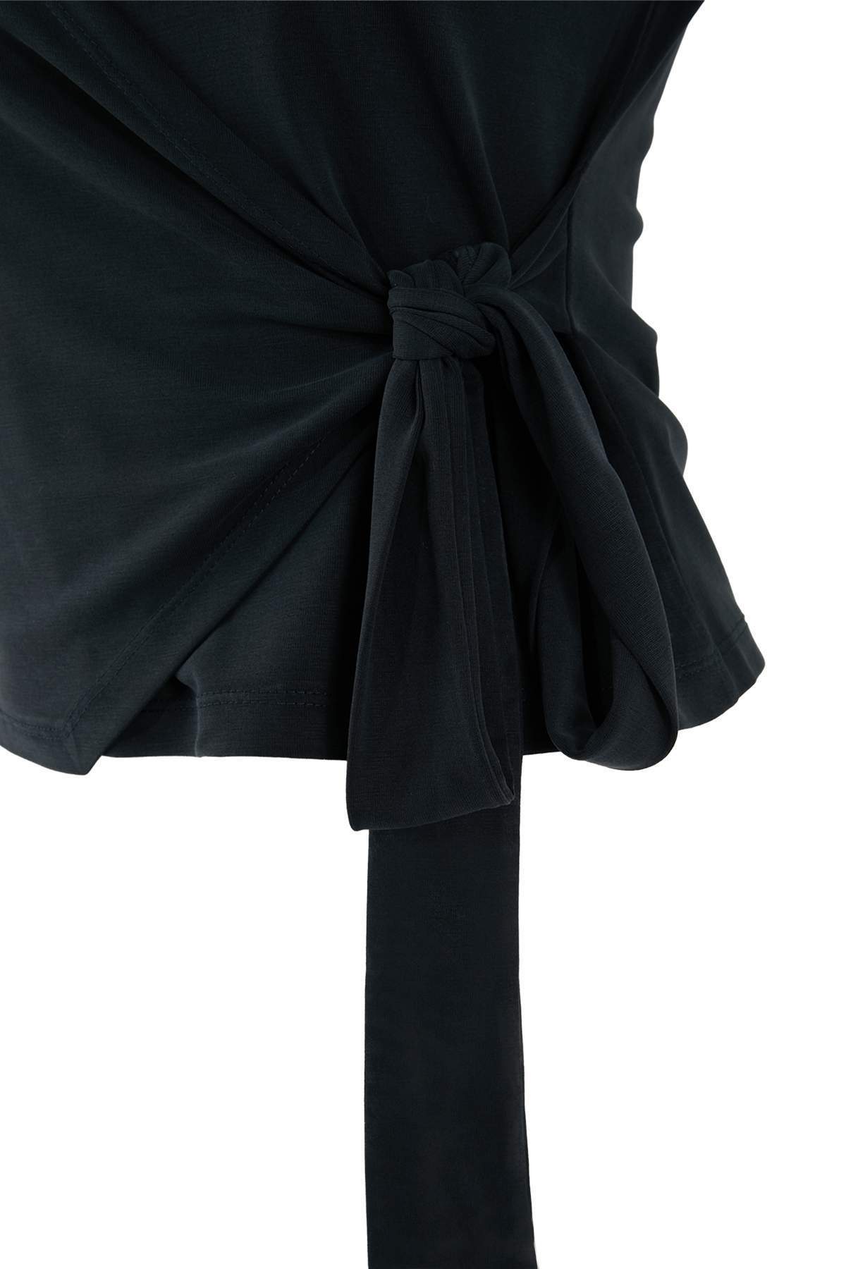 trendyolmilla-womens-gray-flat-sleeveless-fit