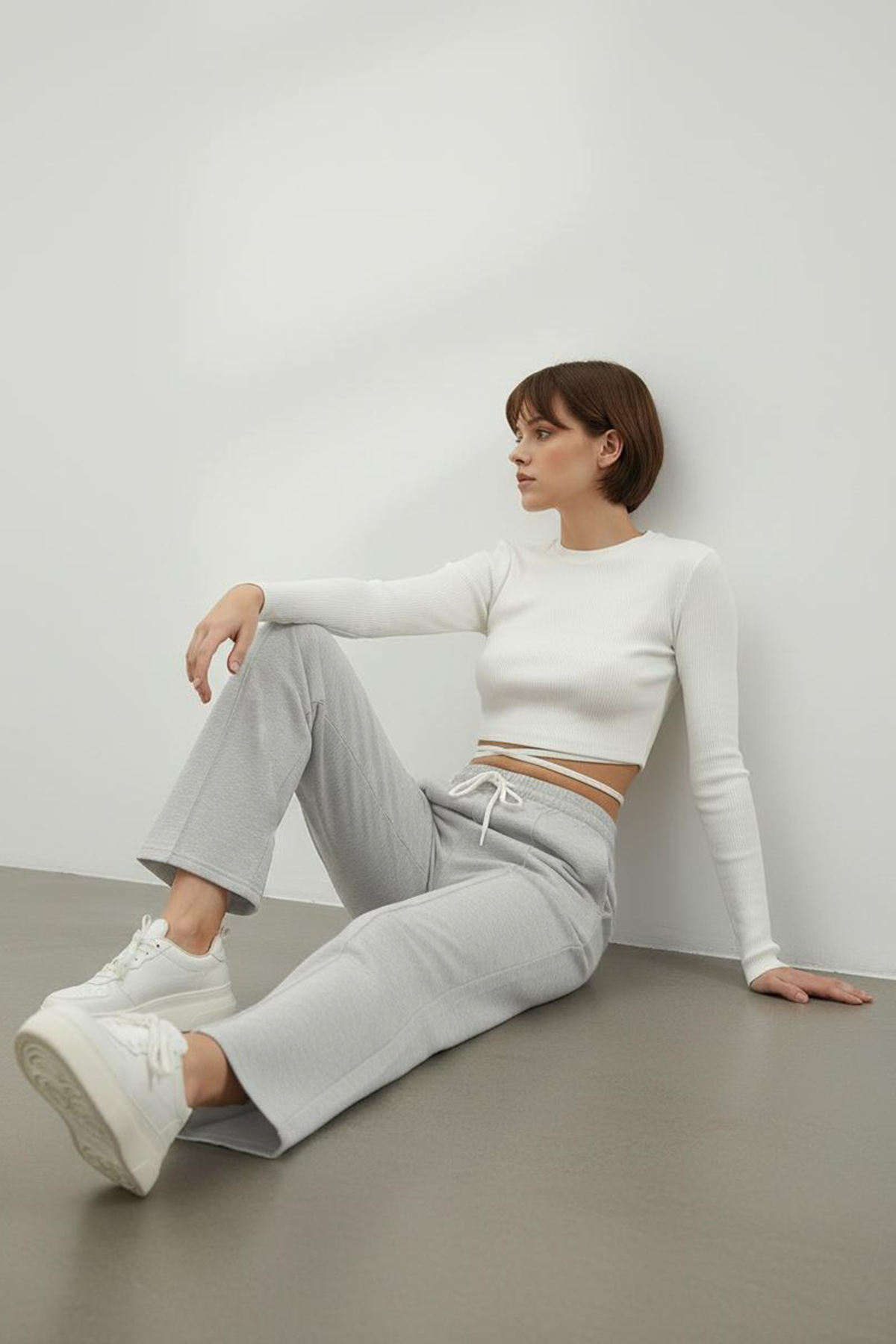 Trend Alaçatı Stili  Kadın Gri Yüksek Bel Önü Çimalı Bol Paça Çift Cepli Eşofman Altı Alc-X7957 - Görsel 3