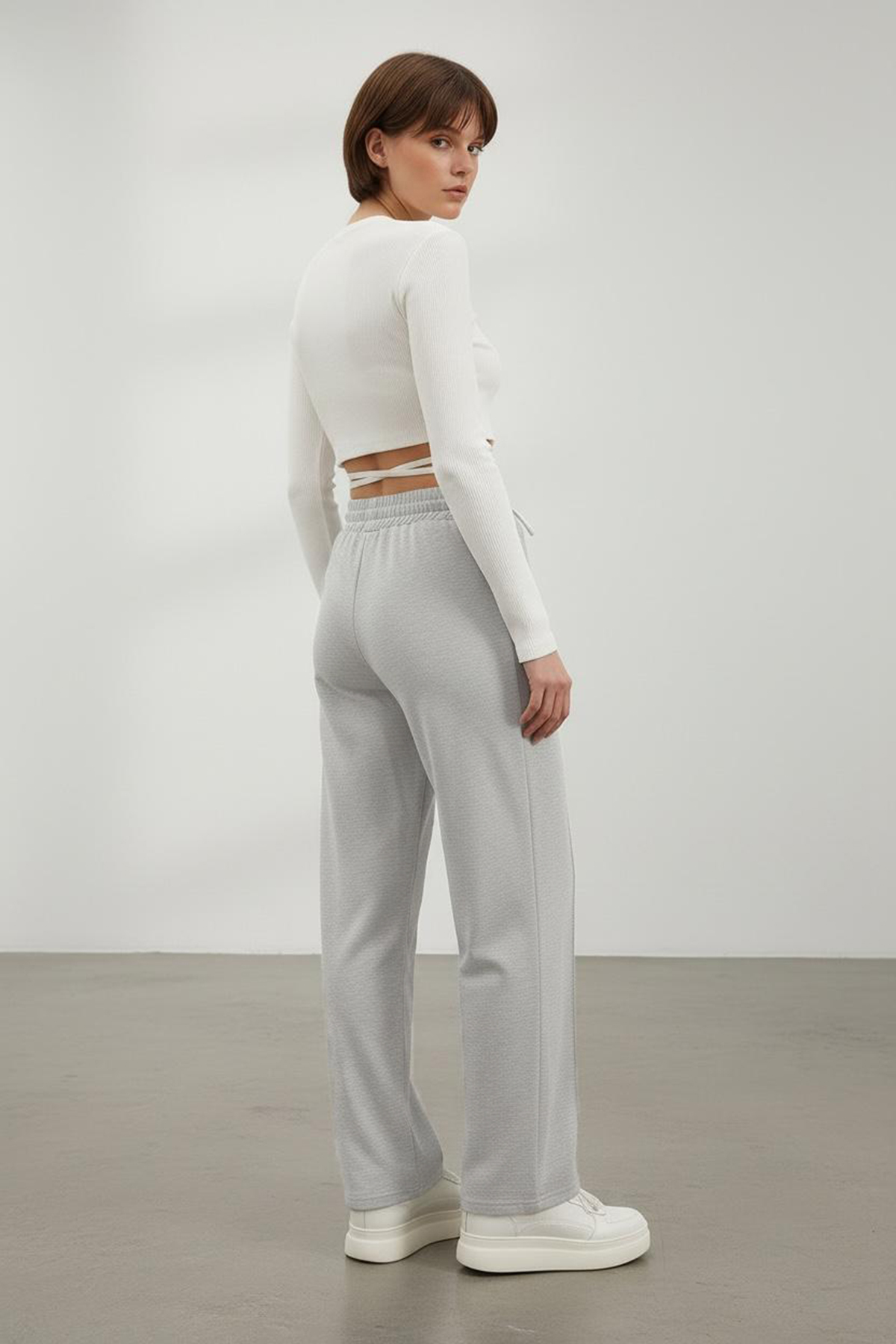 Trend Alaçatı Stili  Kadın Gri Yüksek Bel Önü Çimalı Bol Paça Çift Cepli Eşofman Altı Alc-X7957 - Görsel 5