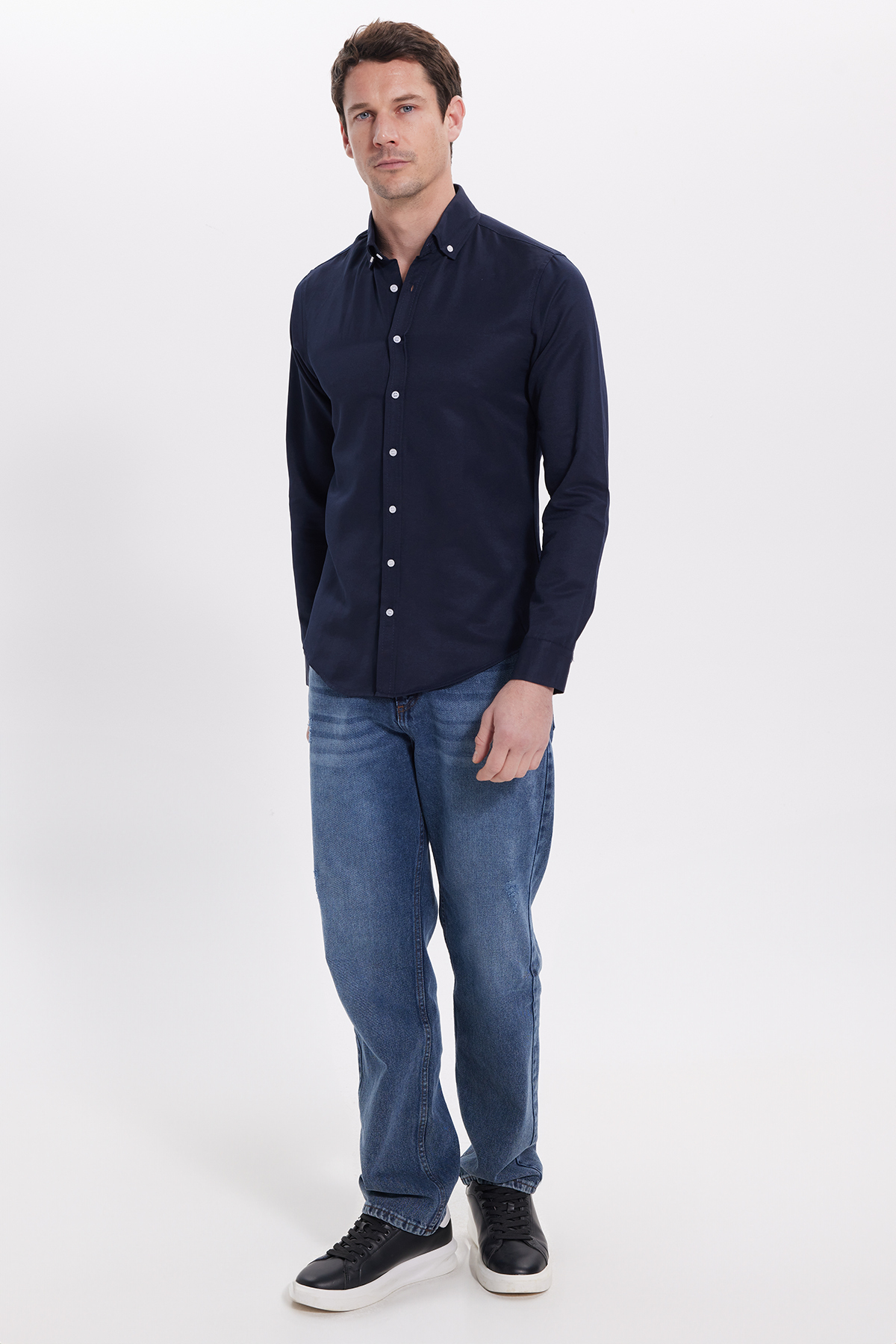 Tudors  Slim Fit Uzun Kollu Düğmeli Yaka Pamuklu Kolay Ütü Düz Erkek Gömlek - Görsel 3